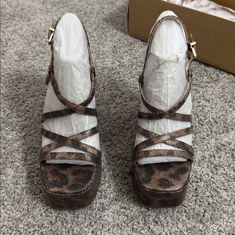 Jessica Simpson Heel - Picture 2 of 6